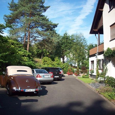 Gastehaus-Weingut Loersch Hotell Leiwen Eksteriør bilde