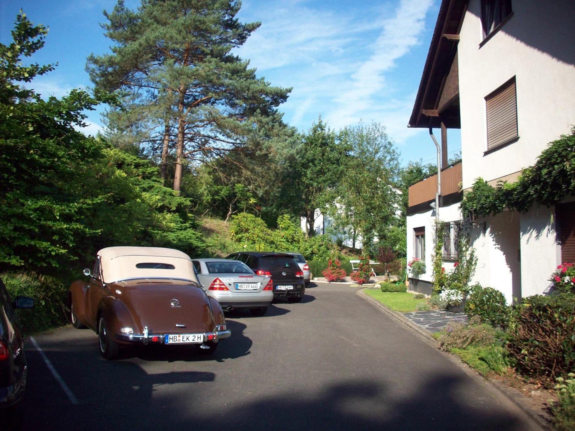 Gastehaus-Weingut Loersch Hotell Leiwen Eksteriør bilde